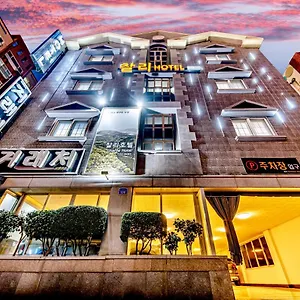 https://charlie-63183.jejukoreahotels.com