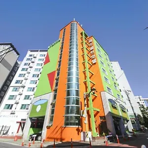 https://golf-690817.jejukoreahotels.com